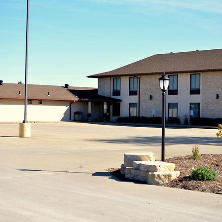 Dutch Country Inn Kalona Exterior foto
